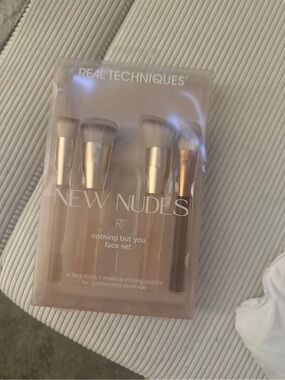 RT new nudes brushes